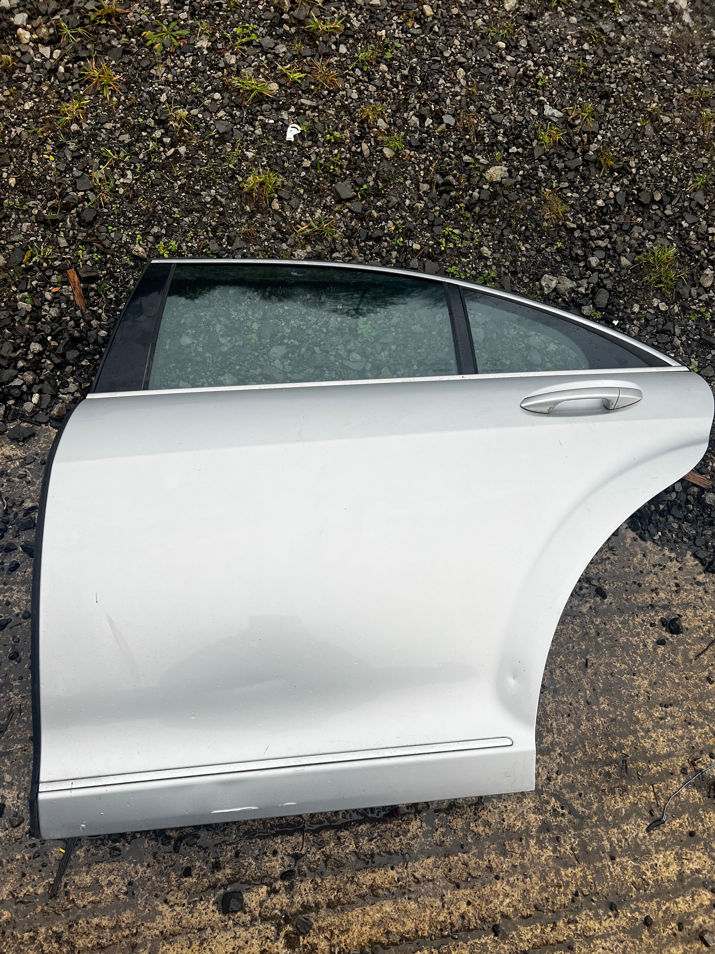 Mercedes Benz s320 rear passenger door