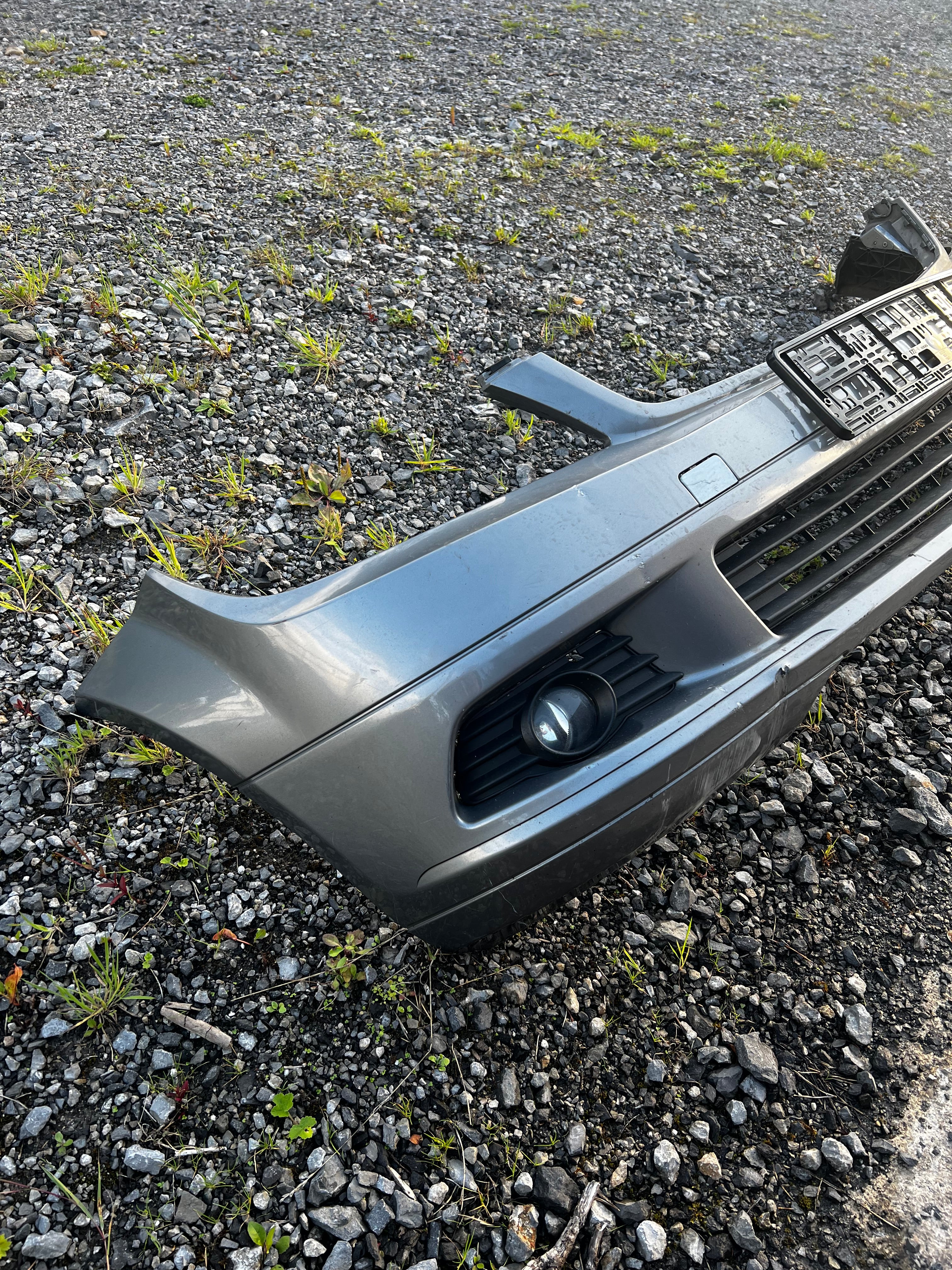 Mercedes Benz c220 2007 front bumper and fogs
