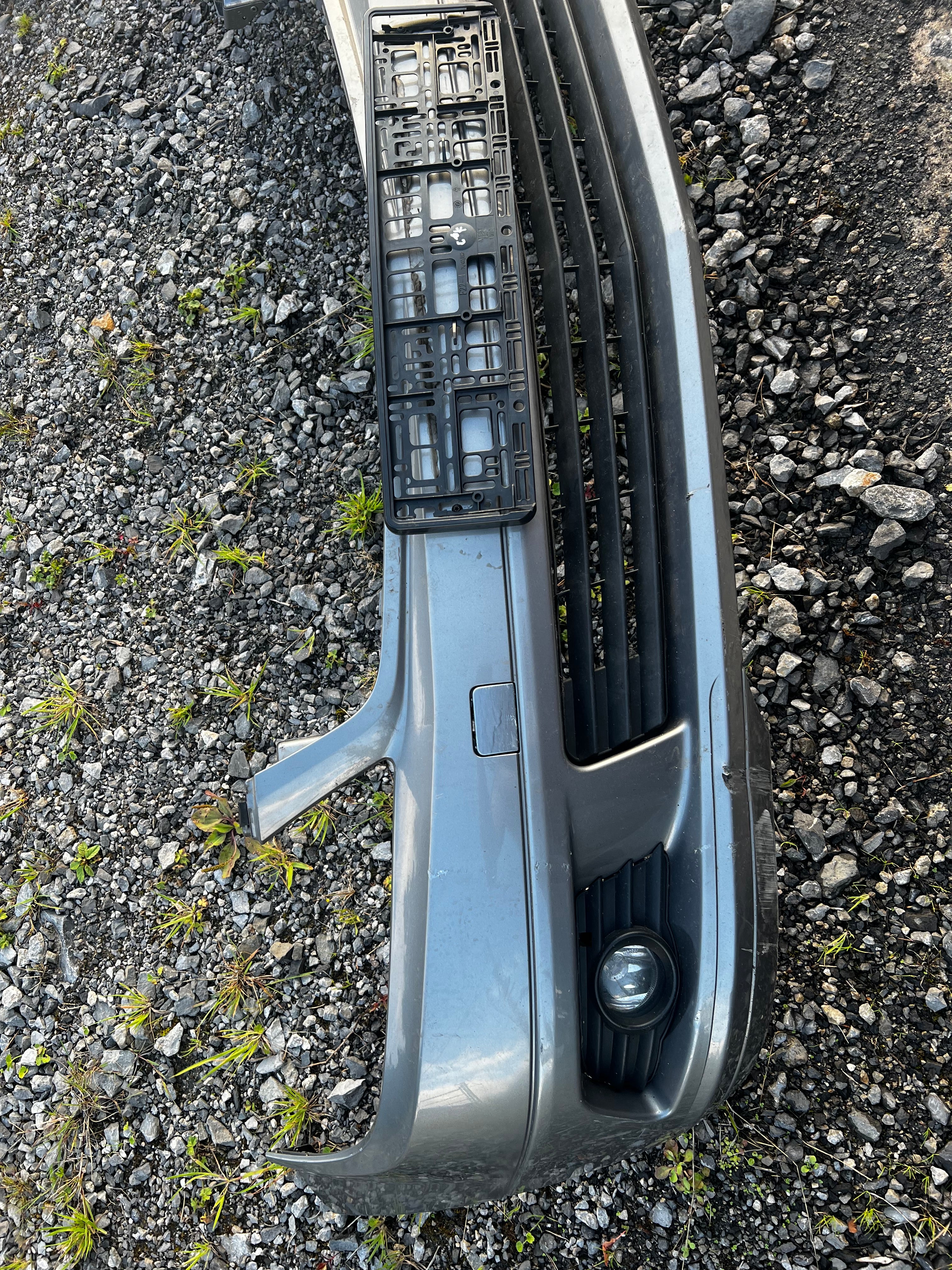 Mercedes Benz c220 2007 front bumper and fogs