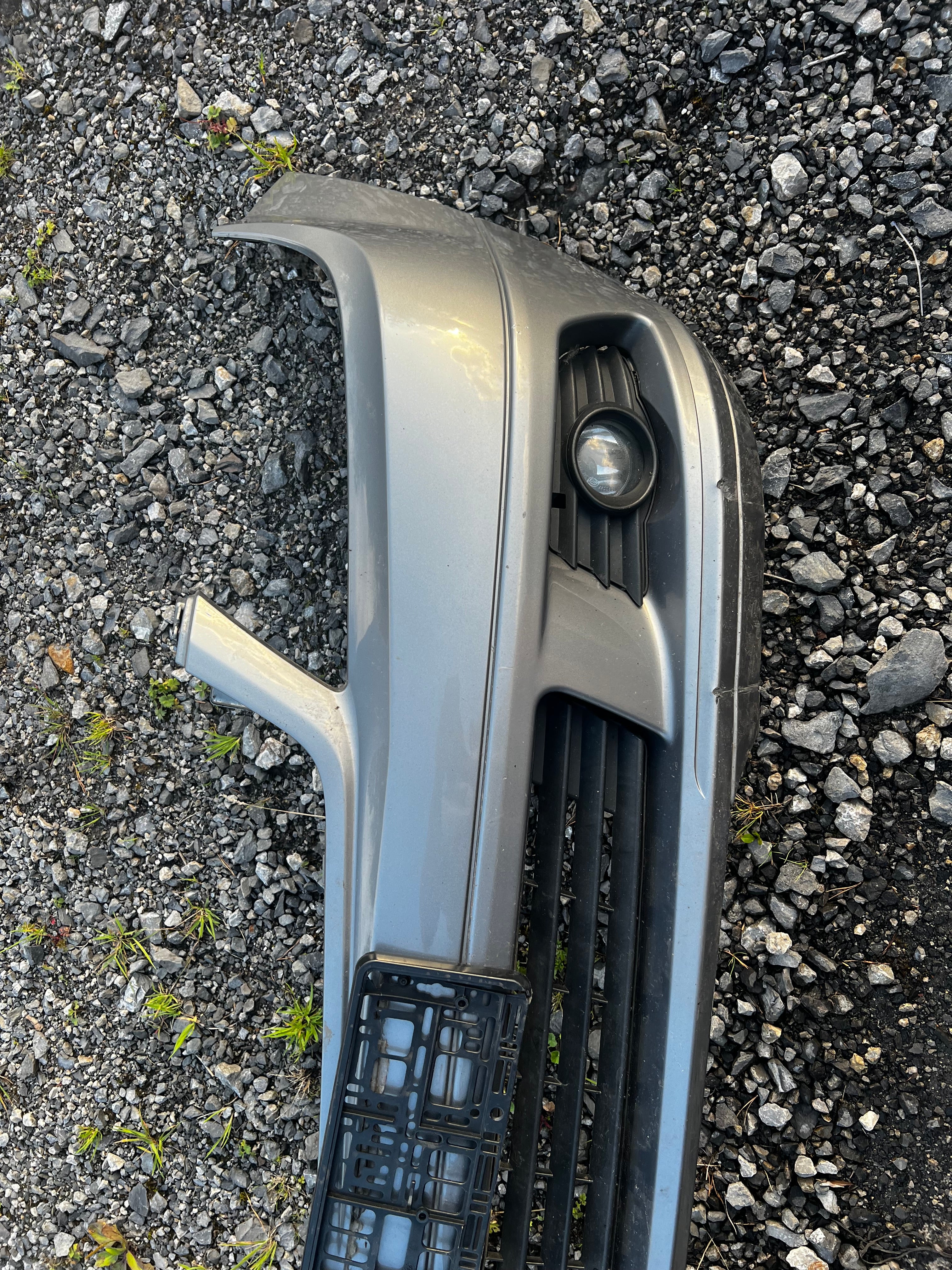 Mercedes Benz c220 2007 front bumper and fogs