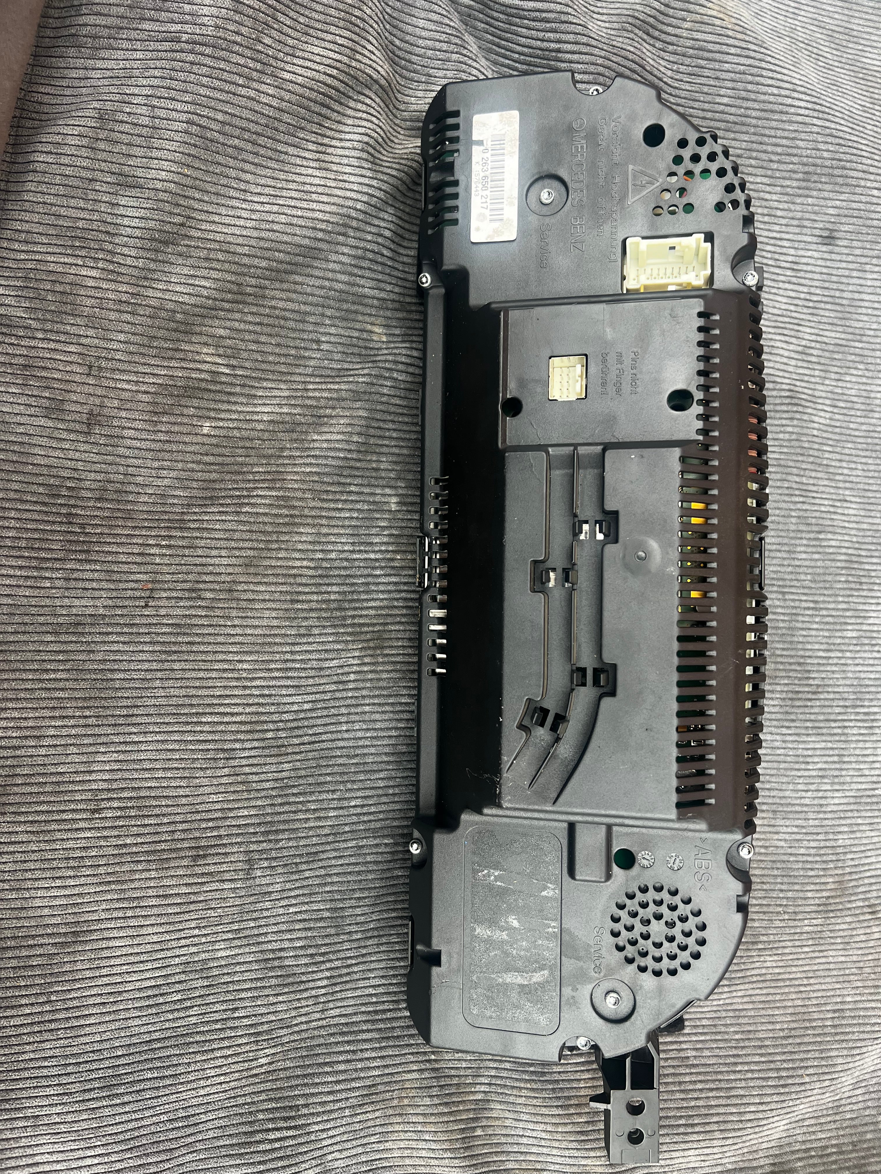 Mercedes s320 v6 2009 instrument cluster