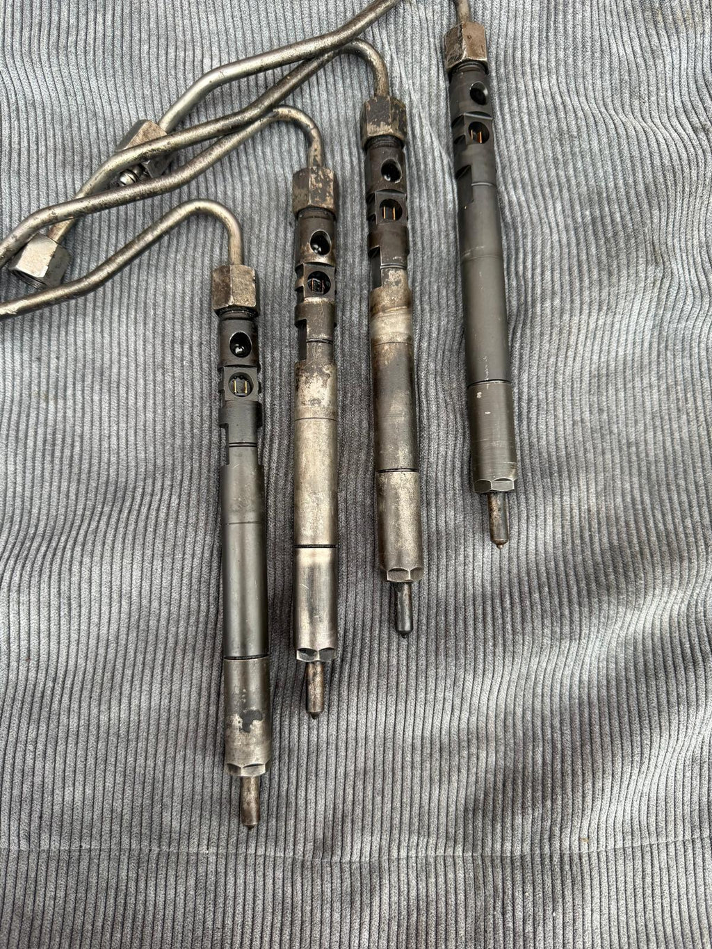 Mercedes Benz 2007 w204 injectors x4