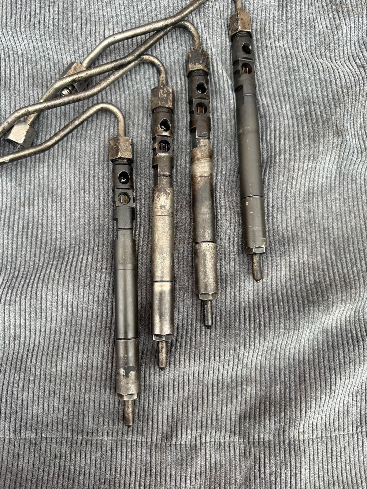 Mercedes Benz 2007 w204 injectors x4