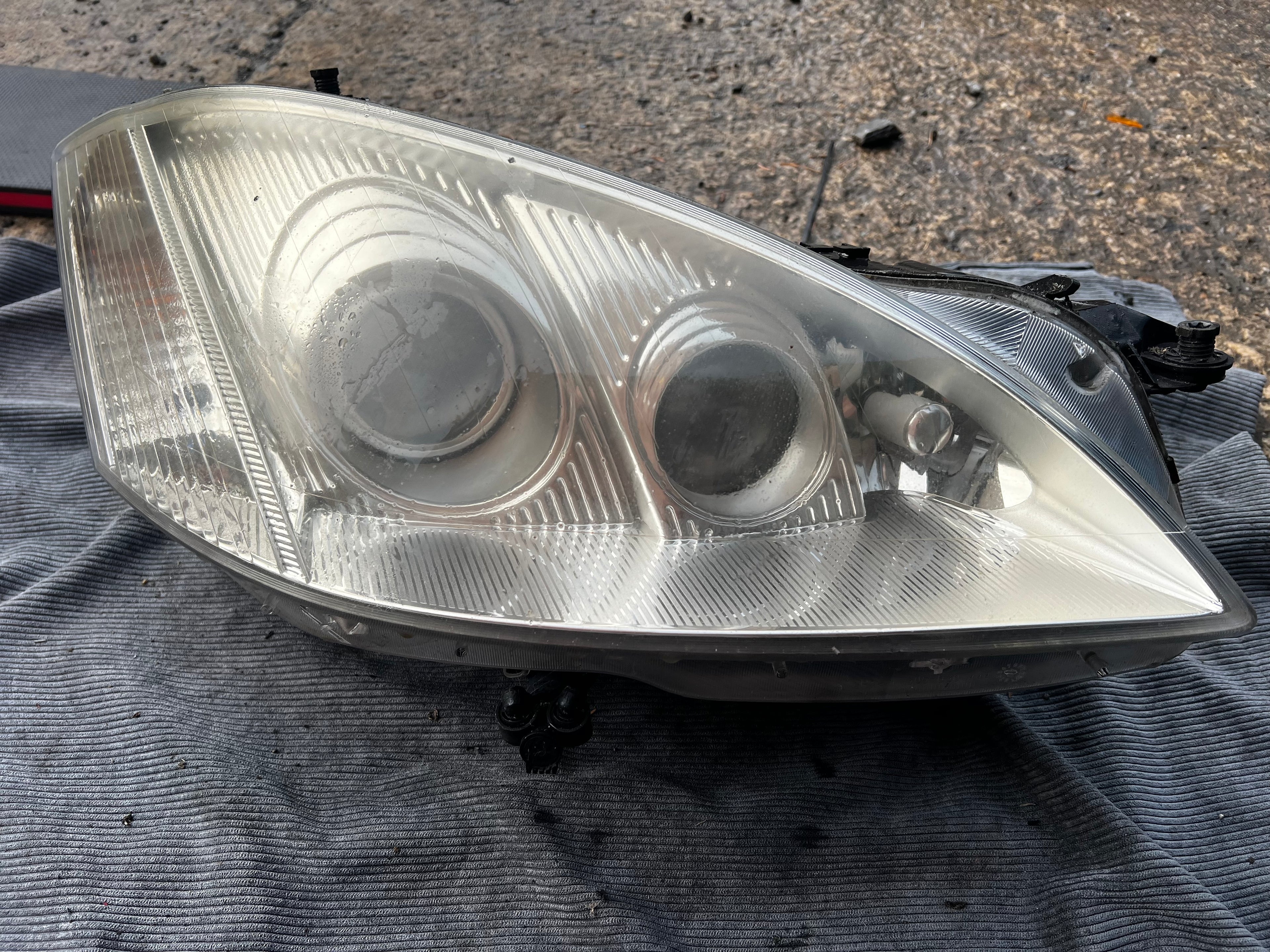 Mercedes s320 v6 2007 headlights