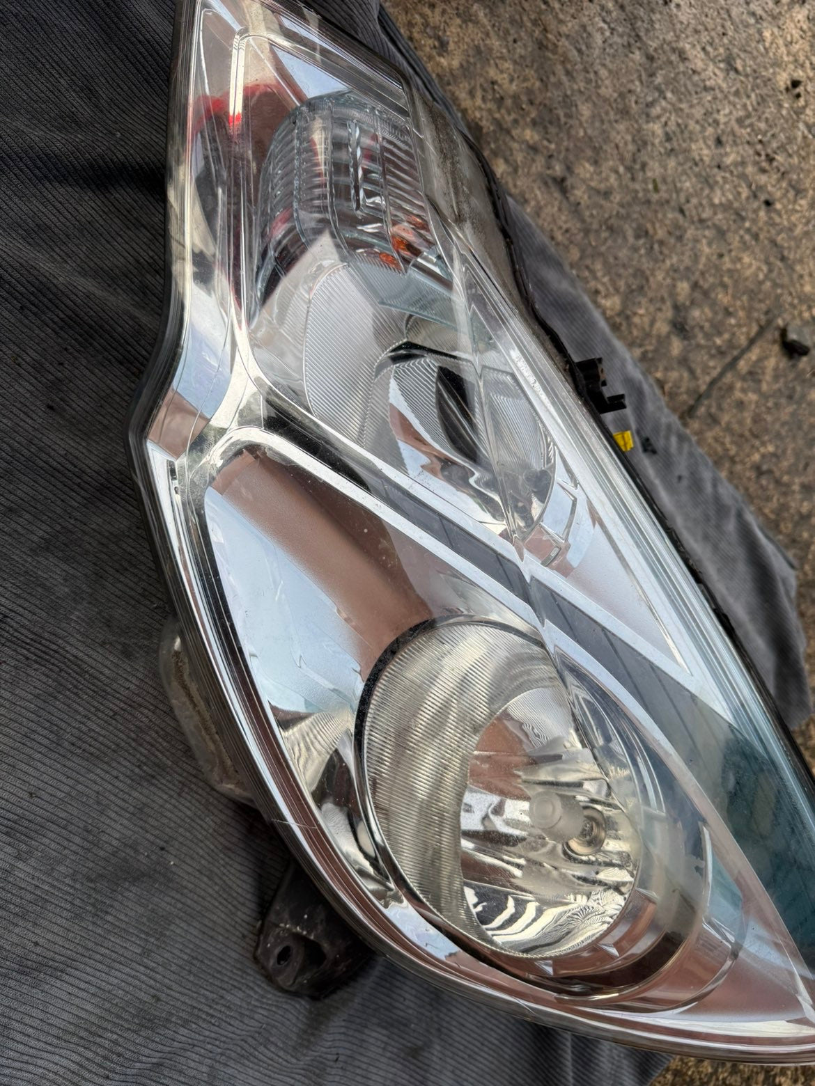 Citreon DS3 2013 front headlights 1.6vti pair