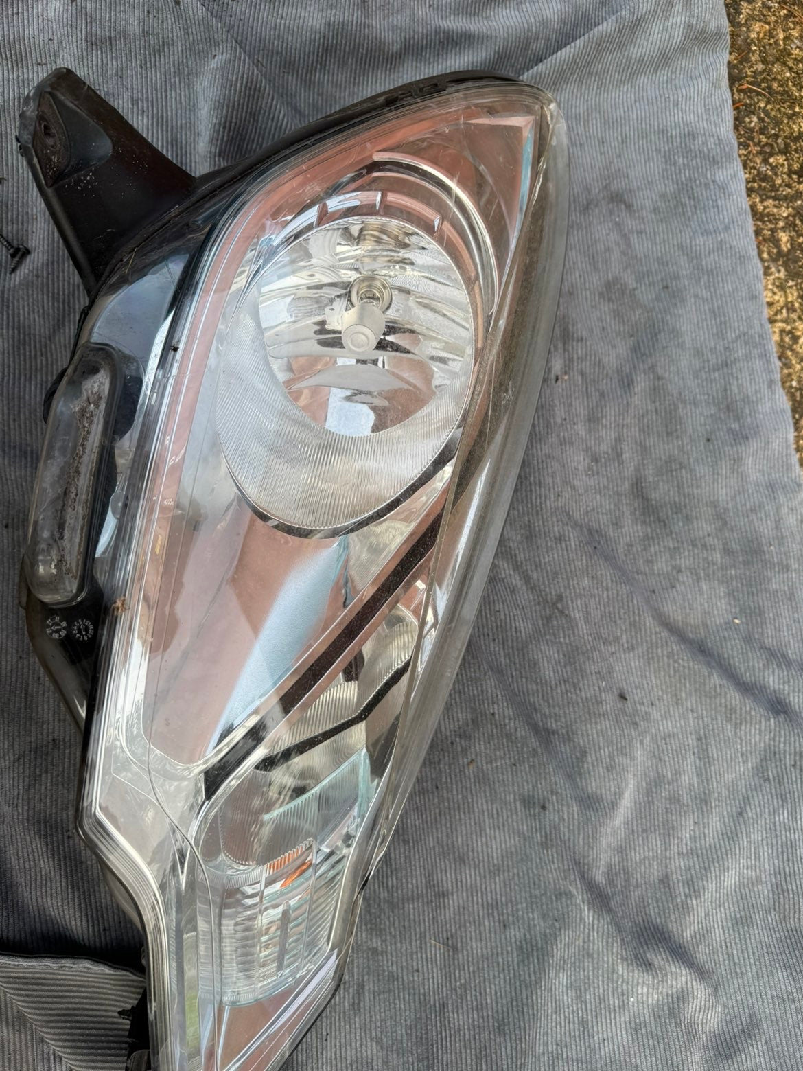 Citreon DS3 2013 front headlights 1.6vti pair