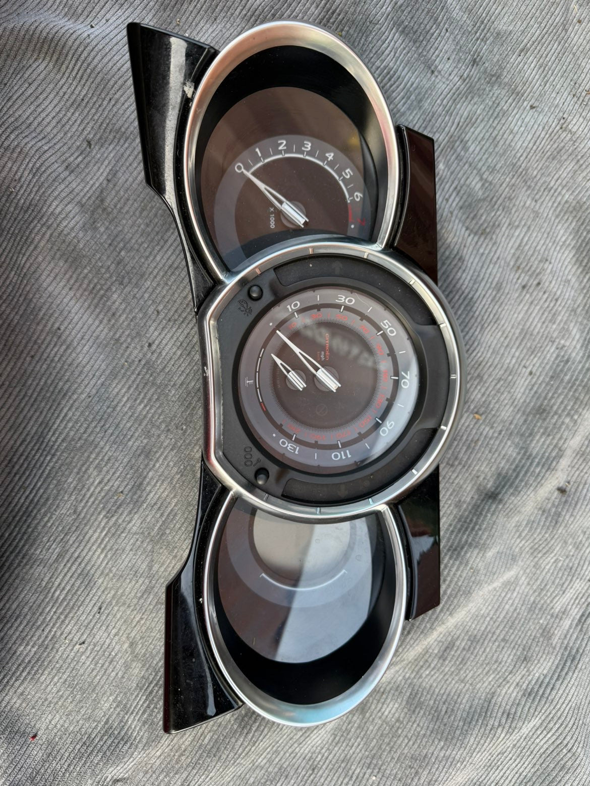 Citreon DS3 2013 instrument cluster 75k